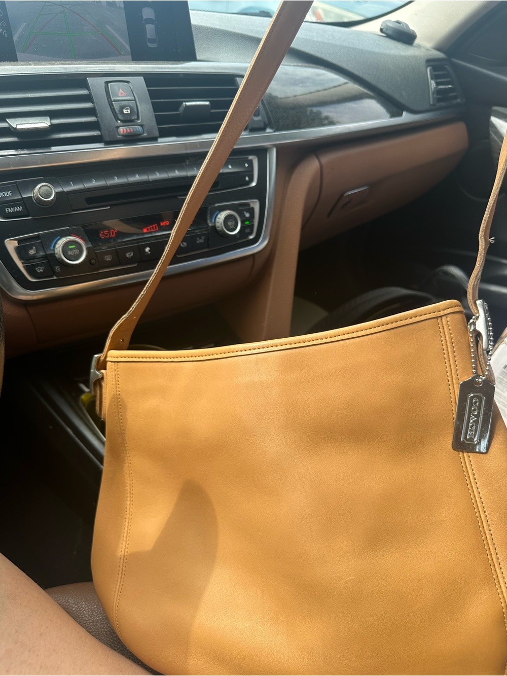 Vintage coach Caramel Tan Leather Shoulder Bag with hang Tag